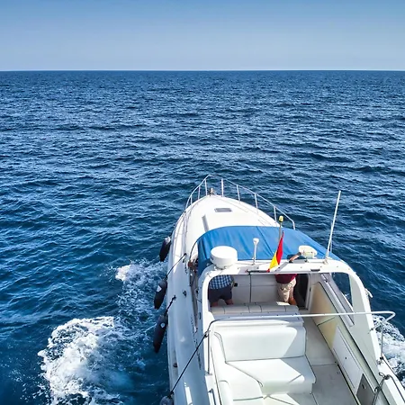 Yate Malu V Botel Puerto De Mogan